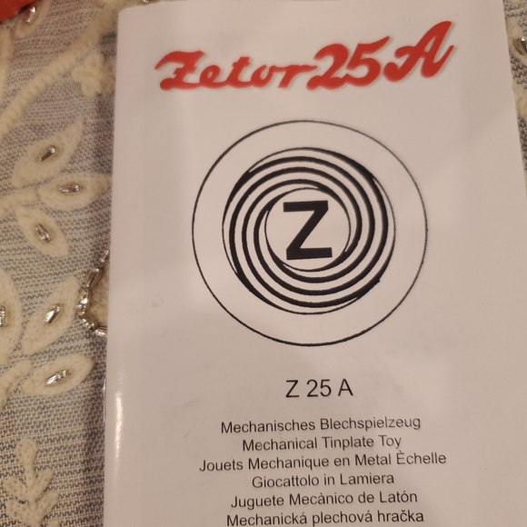 ZETOR 25 A Tractor - MADE IN CZECH REPUBLIC IN THE BOX 1:25 SCALE - Picture 12 of 13